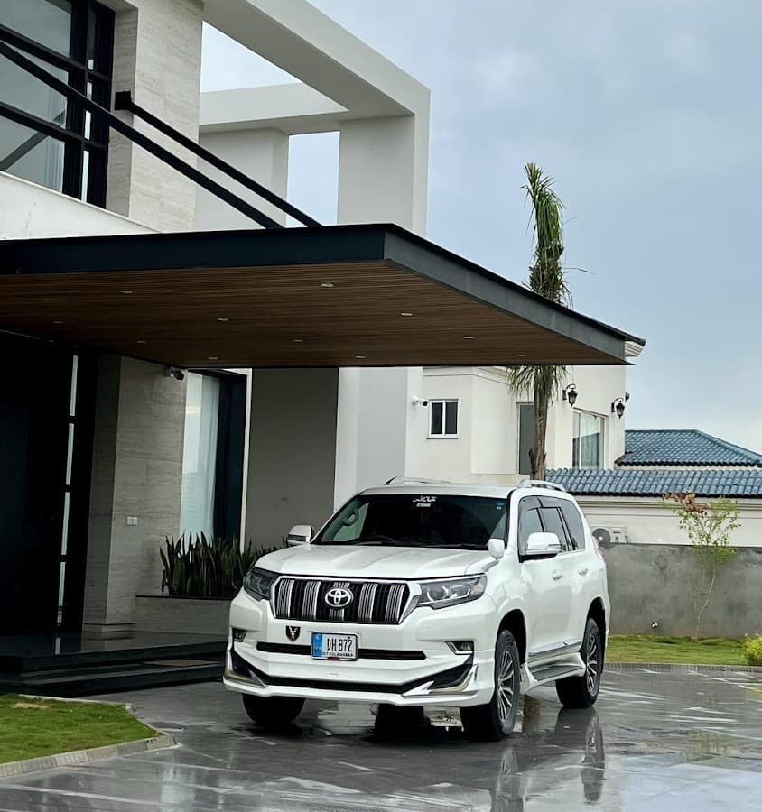 Royal Tours & Rent a Car Multan