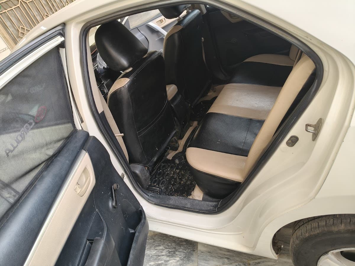 Ghazanfar Rent A Car gallery 3