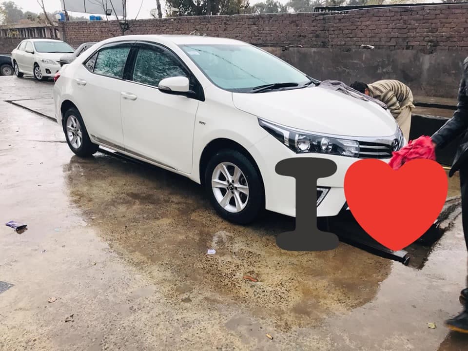 Ameer Hamza Rent A Car gallery 4