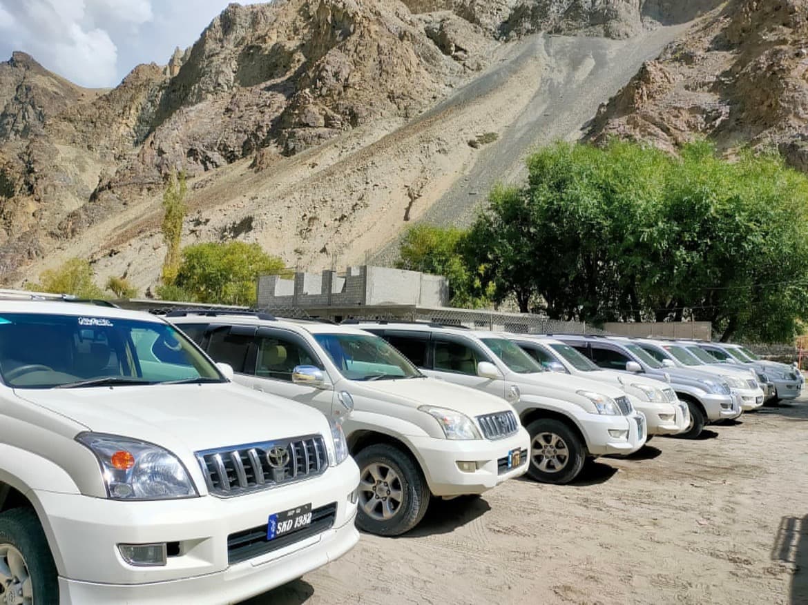 Skardu Rant a Car gallery 2