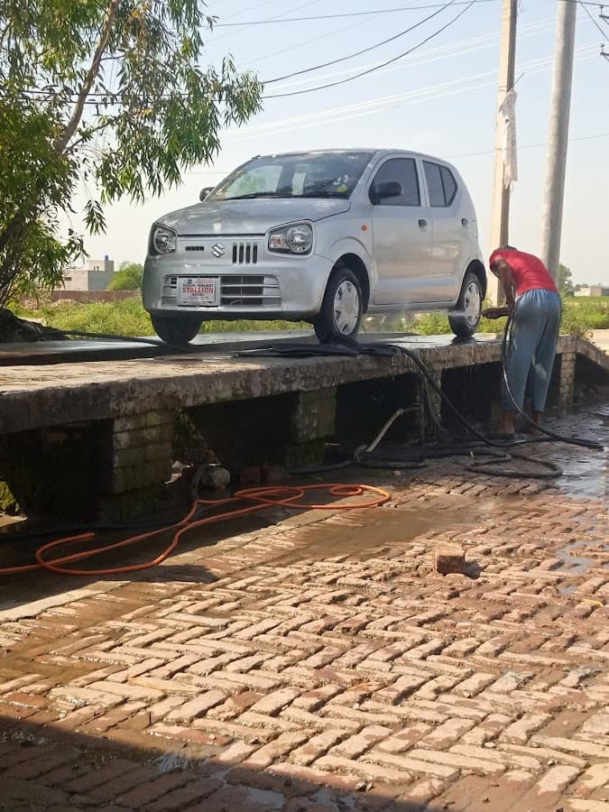 Sialkot Car rental agency gallery 2