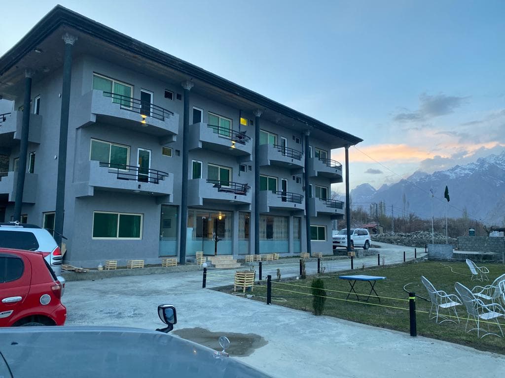 Eat and Read Hotel and Restaurant