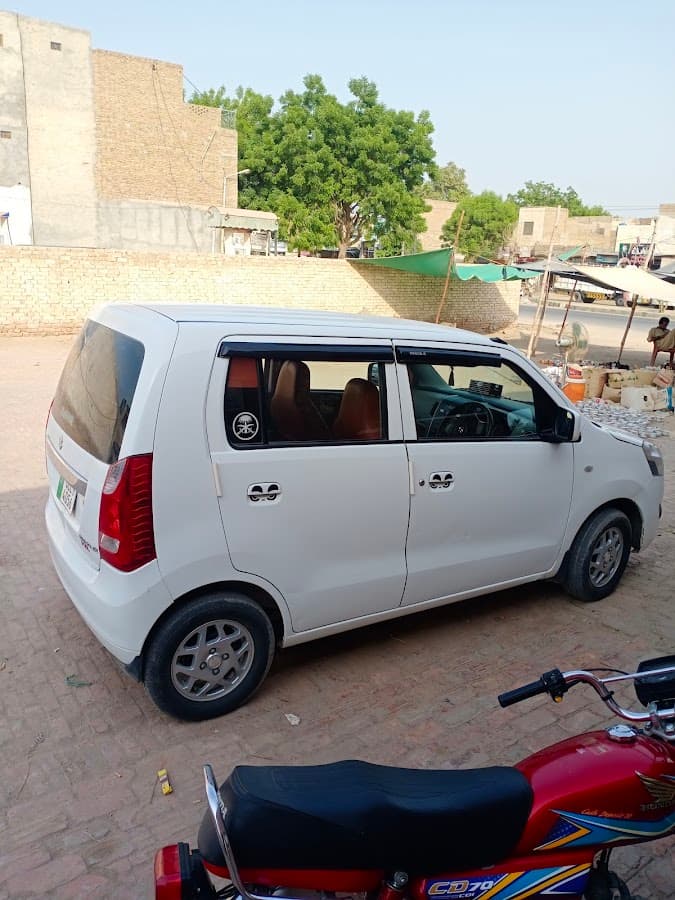 Niazi rent a car chisstian