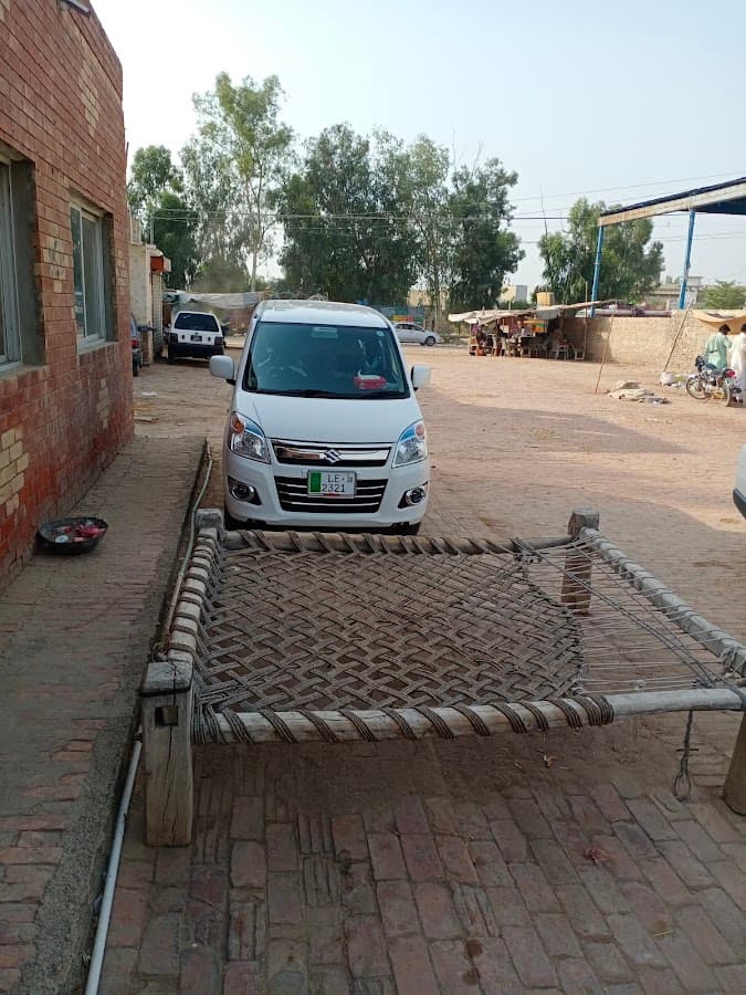 Niazi rent a car chisstian gallery 4